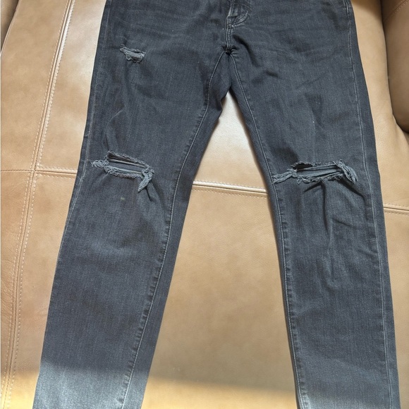 Distressed Abercrombie Black Skinny Jeans - Picture 1 of 5